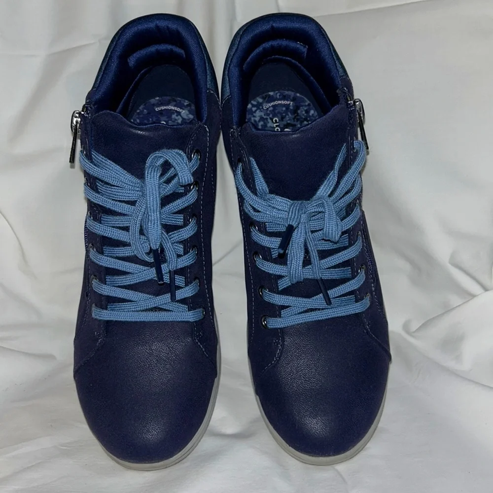 Cloudsteppers by Clark Breeze Glide Boots Size 9.5 Blue Comfort Zip Lace-Up EUC - Picture 2 of 5